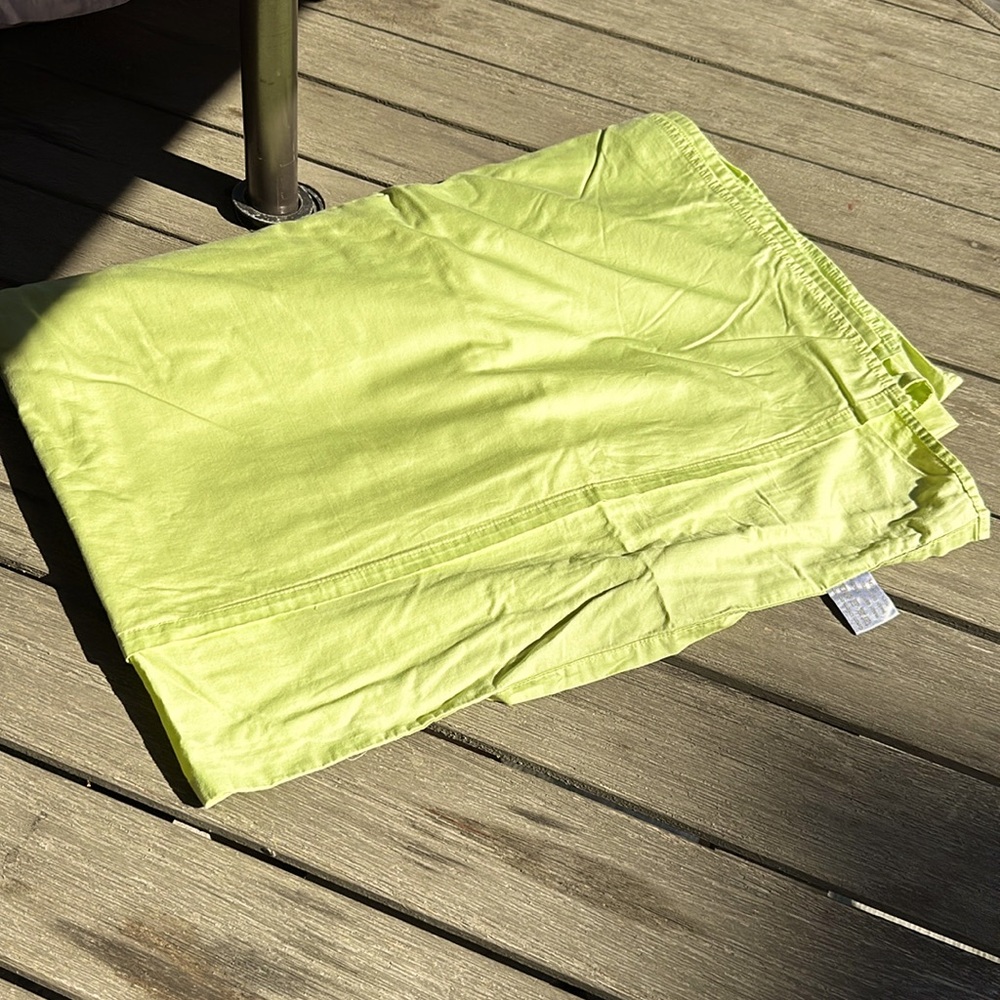 Premiará green bedsheet